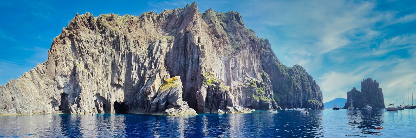 Giro in barca delle Isole Eolie