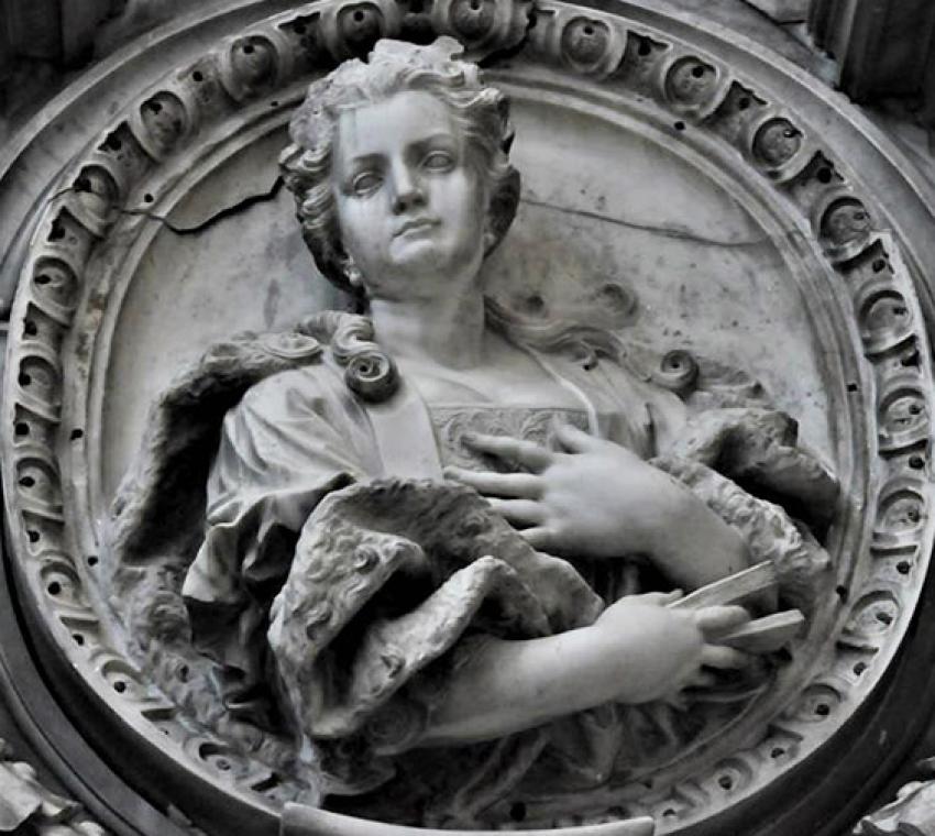 Napoli, controfacciata della chiesa di San Diego all'Ospedaletto. Ritratto di Anna Maria Arduino nel suo monumento sepolcrale