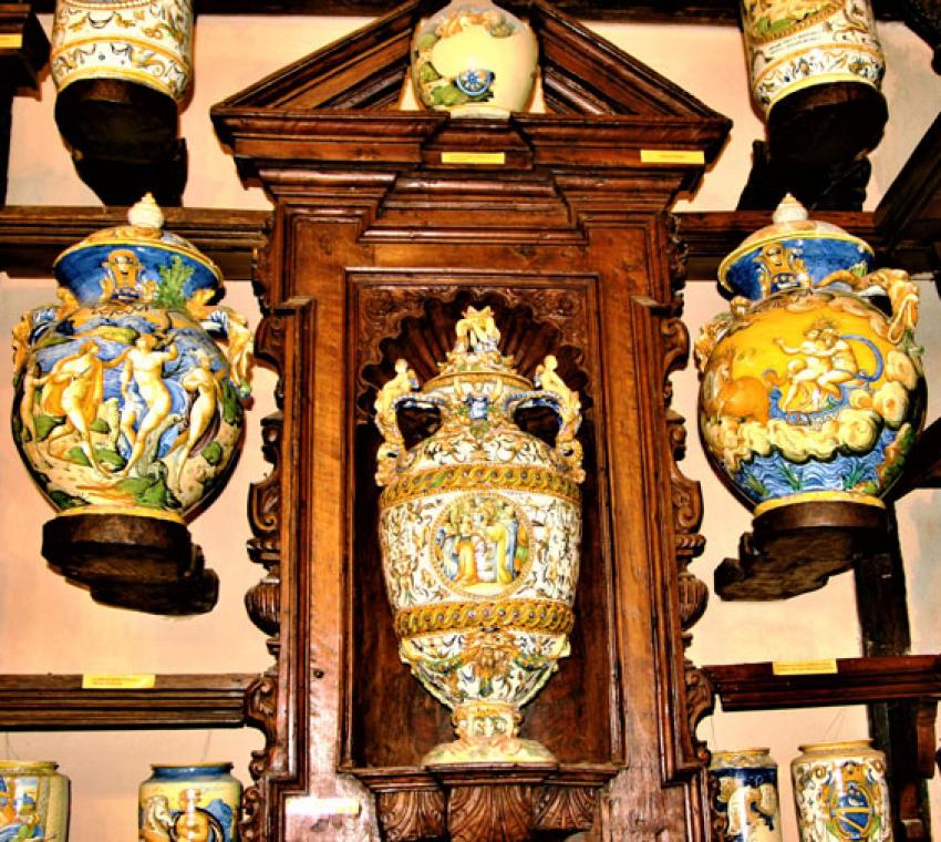 Farmacia cinquecentesca di Roccavaldina