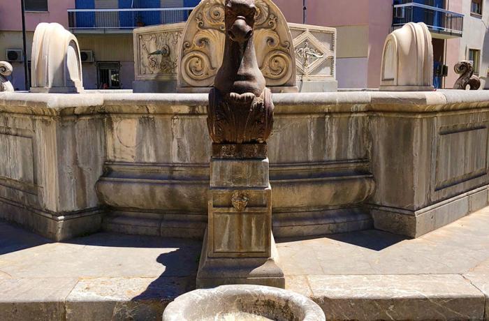 Fontana Falconieri
