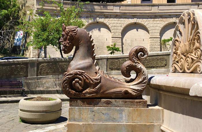 Fontana Falconieri