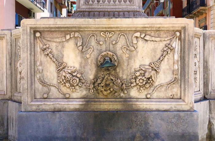 Fontana Falconieri