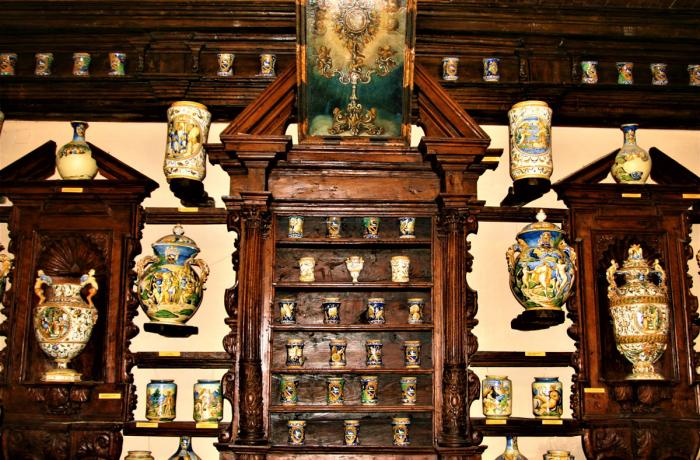 Farmacia cinquecentesca di Roccavaldina