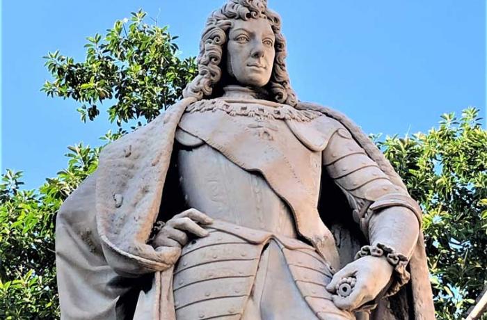 Monumento a Carlo III di Borbone