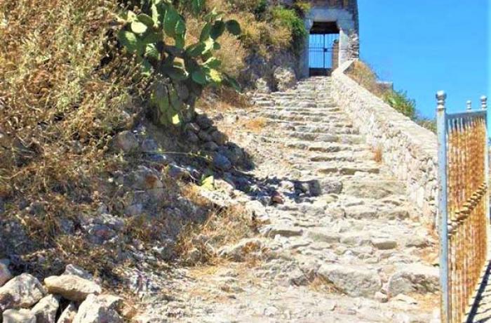 Andar per Castelli nei Peloritani 