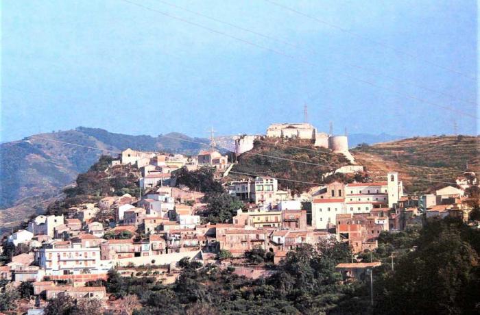 Andar per Castelli nei Peloritani 
