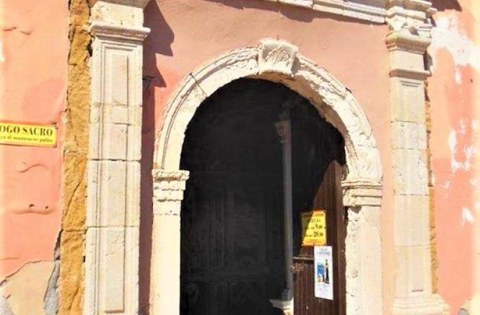 Capo Milazzo, la Chiesa Rupestre di S. Antonino, la Grotta di Polifemo