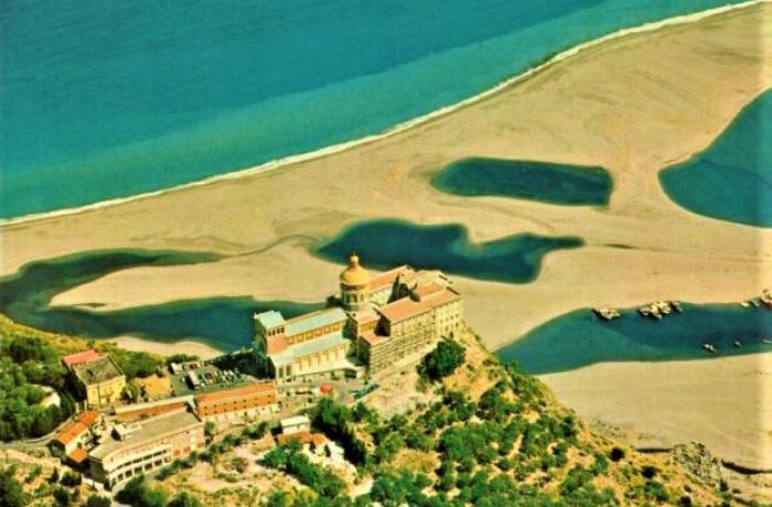 Le leggende dei Laghetti di Tindari