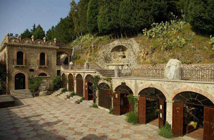 Parco Museo “Jalari” - Barcellona Pozzo di Gotto