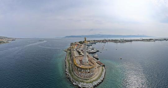 Madonnina porto di Messina