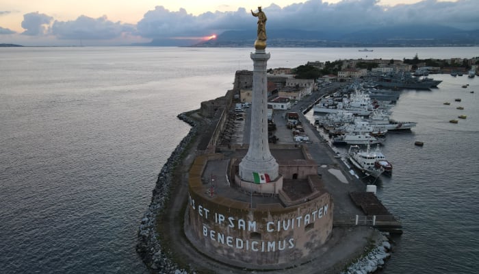madonnina porto di messina visitme